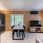 Elves Eco Design House B 로바니에미